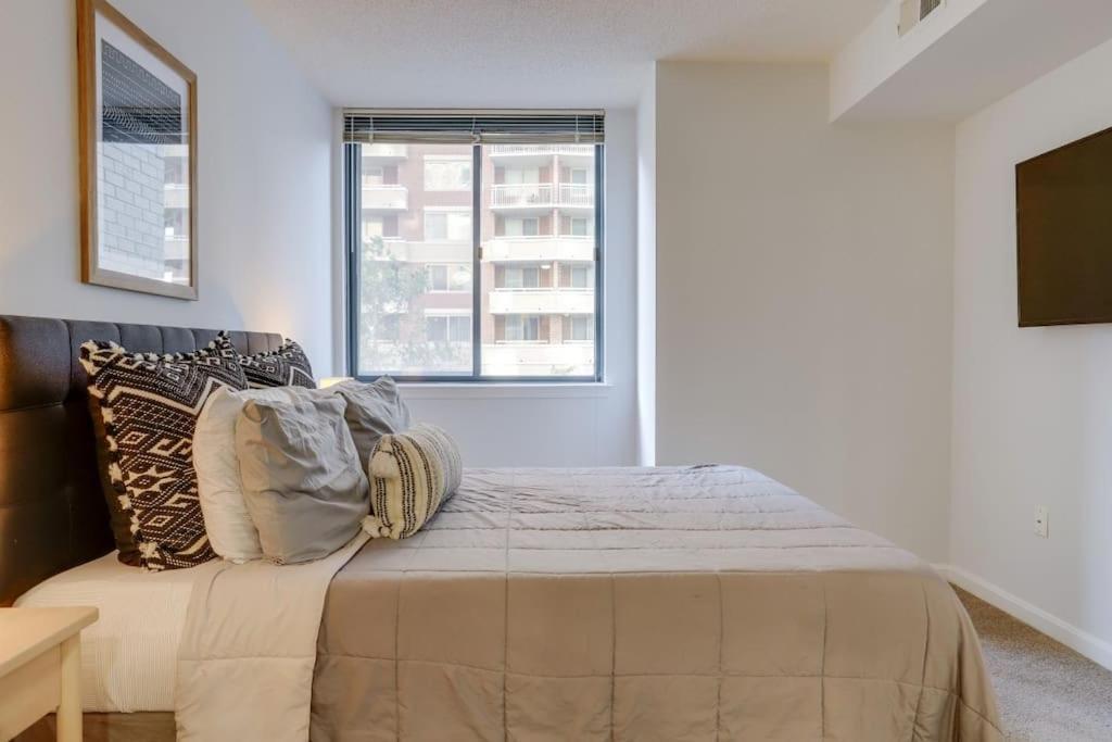 Sensational 1 Bedroom Condo At Ballston Place With Gym Arlington Dış mekan fotoğraf